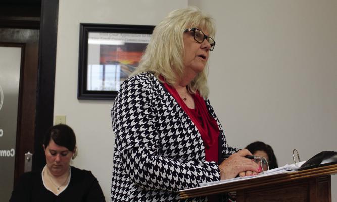 Van Zandt County Auditor Sandy Hill discussed a proposal regarding a software upgrade to the VZC Financial Package April 24 during the regular meeting of the VZC Commissioners Court. The proposal was unanimously approved by the commissioners’ court. Photo by David Barber