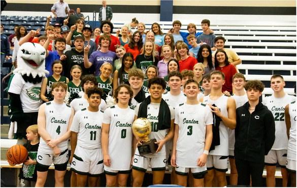 The Canton Eagles finished the year with their third-straight Bi-District championship following a 58-40 victory against Texarkana Pleasant Grove on Feb. 21. Canton would fall to Pinkston in the Area round on Feb. 24. Photo by Lianna Reid
