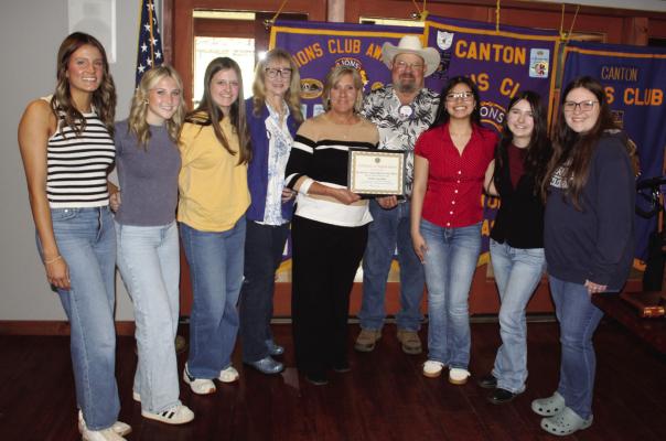 Following their program presentation April 22 at the weekly Canton Lions Club Luncheon at the Van Zandt Country Club, the Canton High School LEO (Leadership, Experience, and Opportunity) Club Officers and their CHS Faculty Advisor Kim Burch were presented with a ‘Certificate of Appreciation’ by Canton Lions Club President Sandy Sims and Canton Lions Club Secretary Terrie Harrison. Photo by David Barber