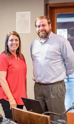 Jill Dutton, President of Republican Women of Van Zandt County, poses alongside David Ferguson of the Leadership Institute. Photo by Faith Caughron