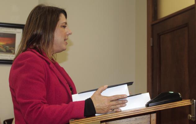Dutton recognizes LaPrade, Pearson