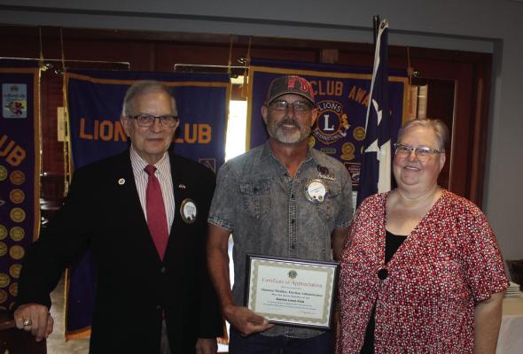 Van Zandt County Elections Administrator Shannon Maddox and VZC Judge Andy Reese, far left, were the guest speakers Oct. 14 during the weekly Canton Lions Club Luncheon at the Van Zandt Country Club. They were presented with a ‘Certificate of Appreciation’ by Canton Lions Club First Vice-President Tony Matukonis. Photos by David Barber