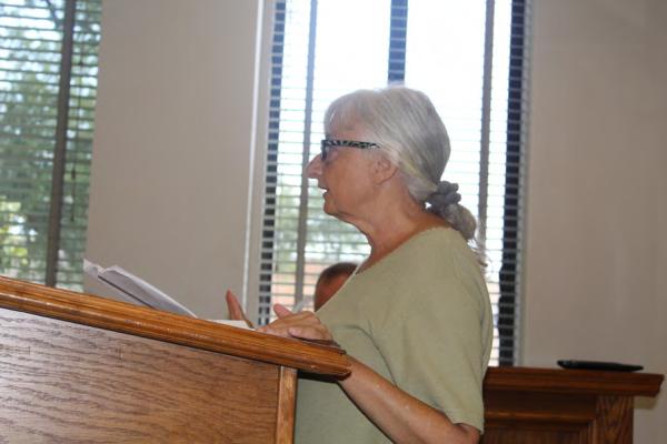 Van Zandt County Democratic Party Vice-Chairman Ann Nelson voiced her concerns during the regular meeting of the VZC Commissioners Court July 5 about a potential hand-counting of votes following the upcoming Nov. 7 General Election. A proposal on the subject was tabled by the commissioners’ court. Photo by David Barber