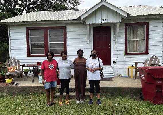 Methodist youth mission trip brings love, help to resident