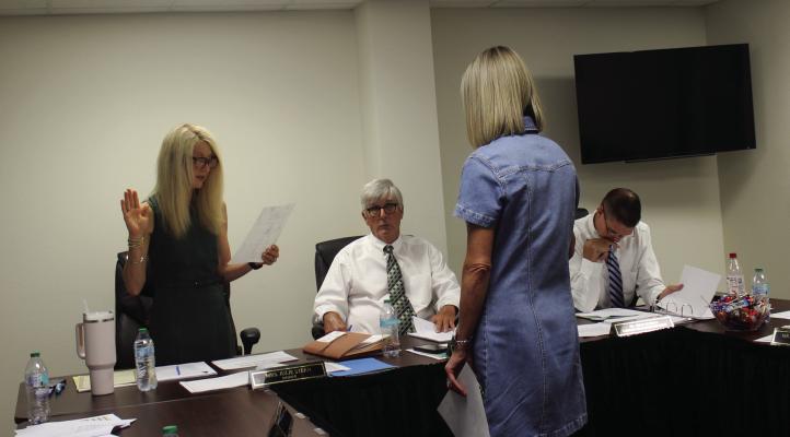 Canton School Board Place 4 Trustee Julie Stern was sworn into office for another term by Canton ISD Board Member by Stacie Wilkerson at the regular monthly meeting. Photo by Susan Harris