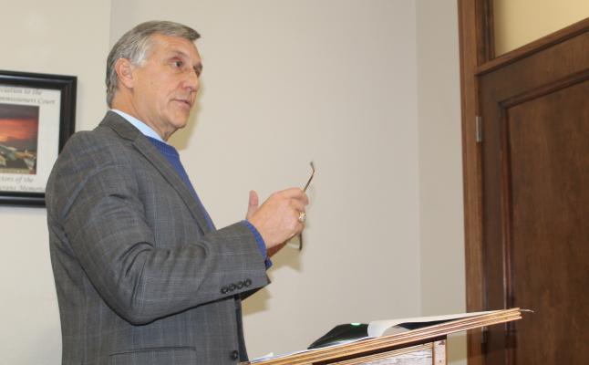 Ben Rosenberg of U.S. Capital Advisors was one of two financial consultants that made presentations during a special called meeting of the Van Zandt County Commissioners Court Jan. 2. Representatives from Government Capital Securities also made a presentation. No action was taken by the commissioners’ court following the presentations. Photo by David Barber