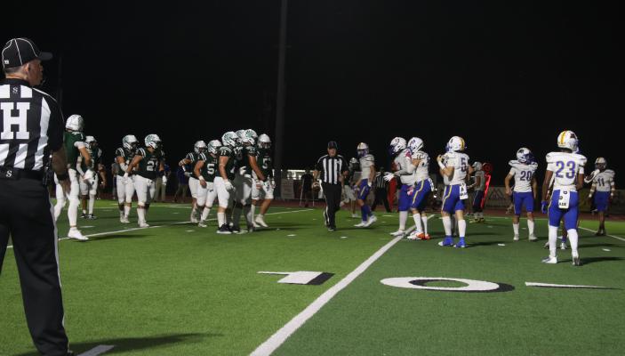 Eagles move to 3-0 after outlasting Paris North Lamar