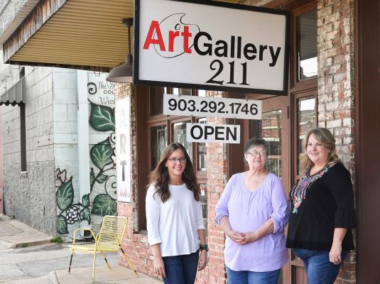 Jeanes, Neighbors featured in 211 Art Gallery