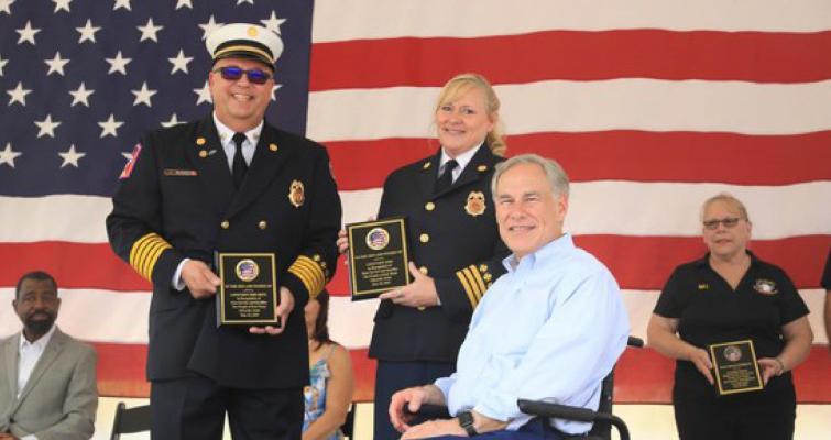 Gov. Abbott honors U.S. service members, Boy Scouts