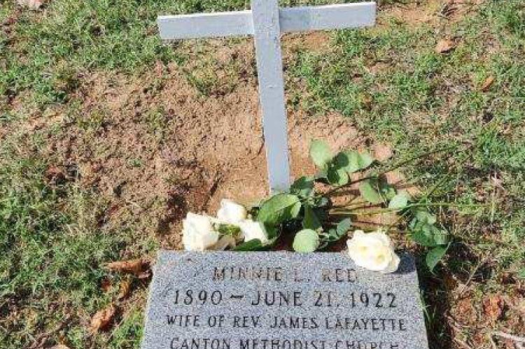 A special ceremony was held to dedicate the gravestones of Elizabeth D. Conaway Cullen and Minnie L. Long Red Nov. 6. The unmarked graves were located by Lawrence Greer and Benja Mize while they were conducting research for a book. Courtesy photo