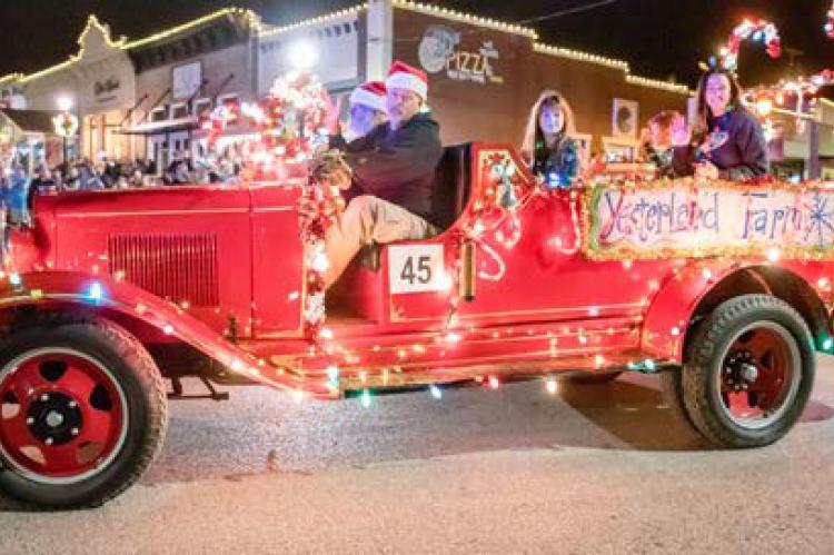 2nd in Parade goes to YesterLand Farm with Miracle on 34th Street