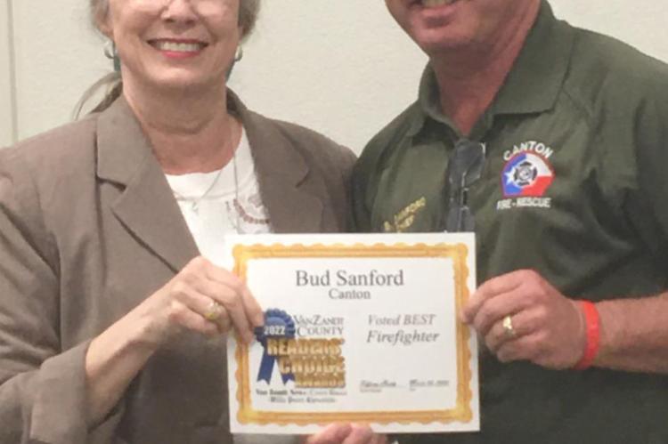 Canton Mayor Lou Ann Everett presented Bud Sanford with a certificate for being voted BEST Firefighter in the 2022 VZC Readers’ Choice Awards.